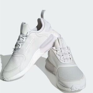 NEW Adidas NMD V3  Unisex White Iridescent Size 4 Low GX5698 NEW IN BOX W/TAGS